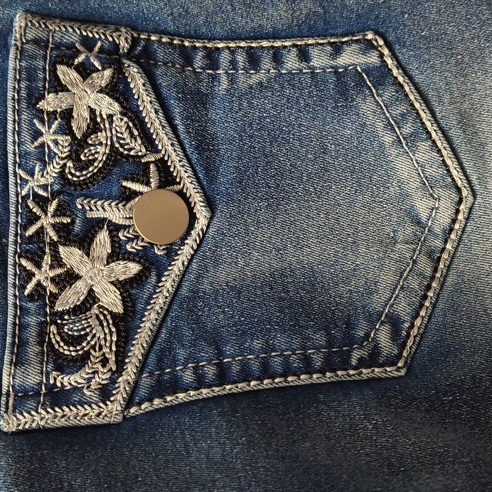 Stylish Blue Denim Jeans Straight Leg Size M Fits Like Size 6 - Picture 4 of 4